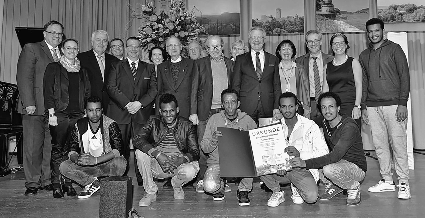Gruppenbild anlässlich der Auszeichnung mit dem Sonderpreis „Zukunft Heimat“ der Volksbank RheinAhrEifel.
